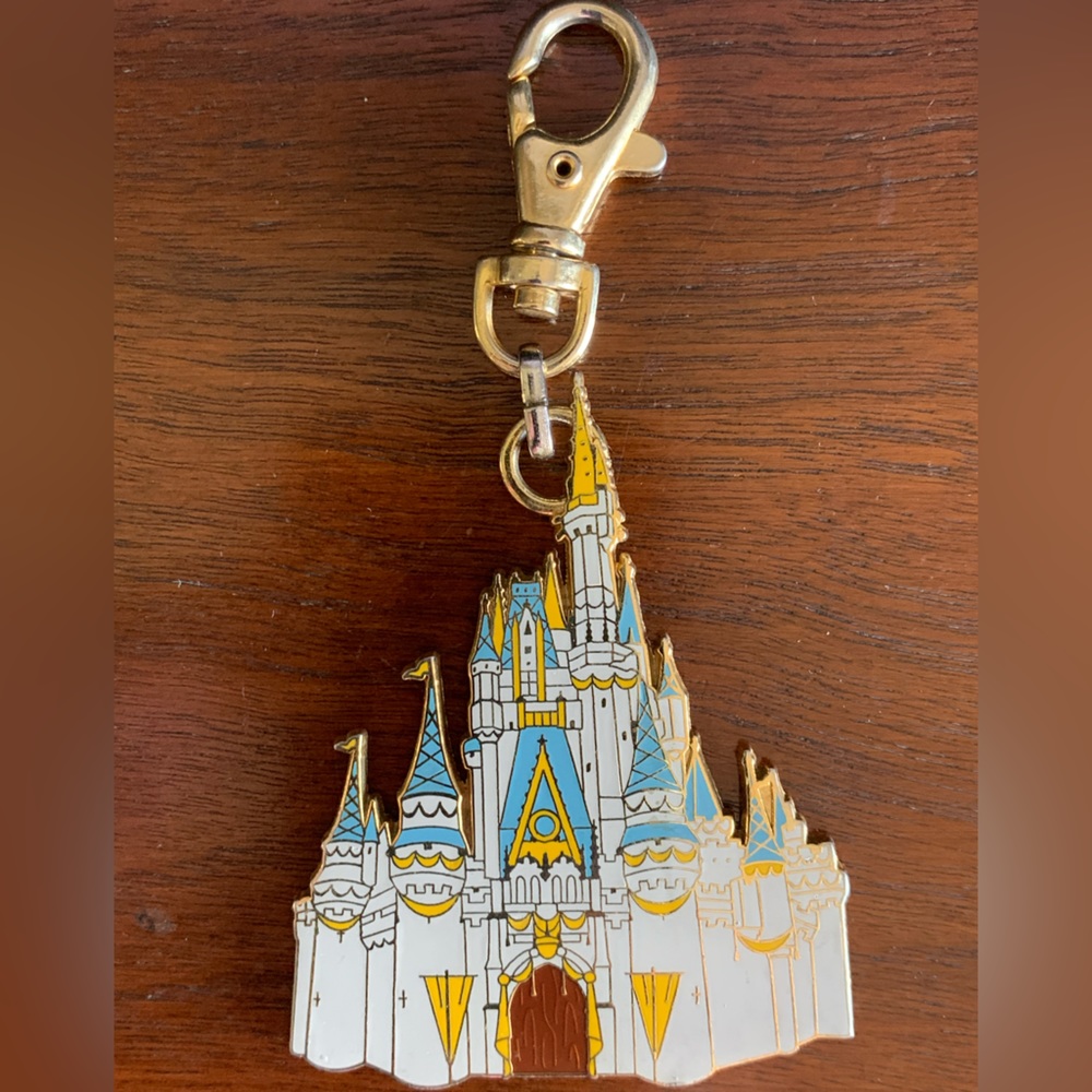 Disney Collectible Cinderella Castle 2005 Lanyard Medal Hanger Dangler